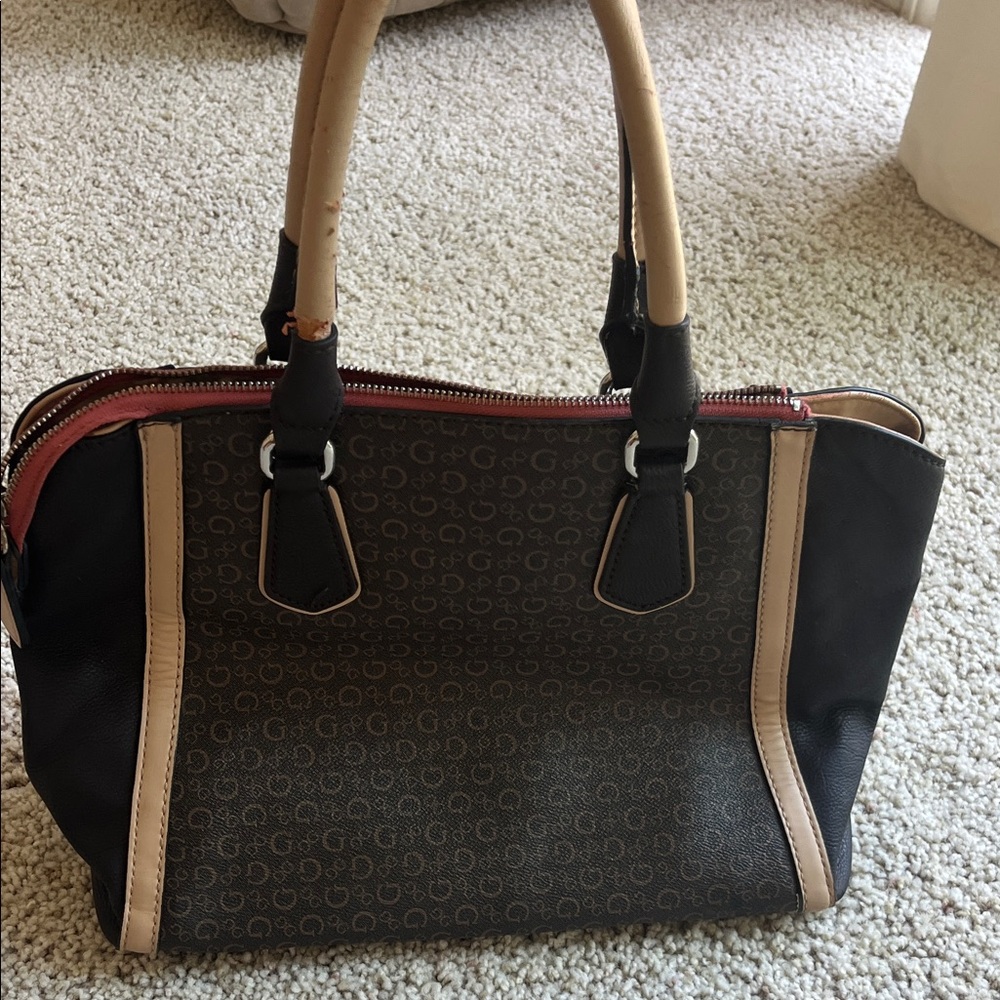 GUESS Purse - Picture 2 of 4